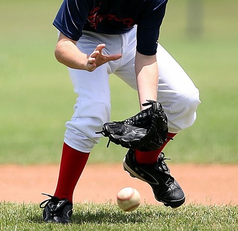 少年野球において子供達はたくさんのノックを受けた方が上手くなる
